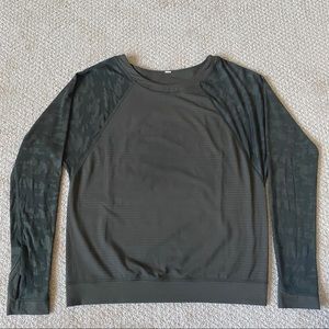 Lululemon Run For Days Long Sleeve, Camo, Size 6.